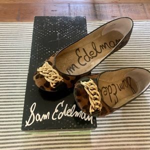 Sam Edelman Leopard Print Chain Detail flats size 8.5…(never worn…)